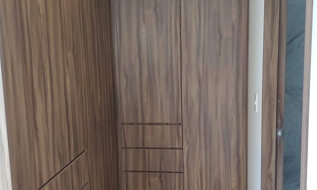 i13